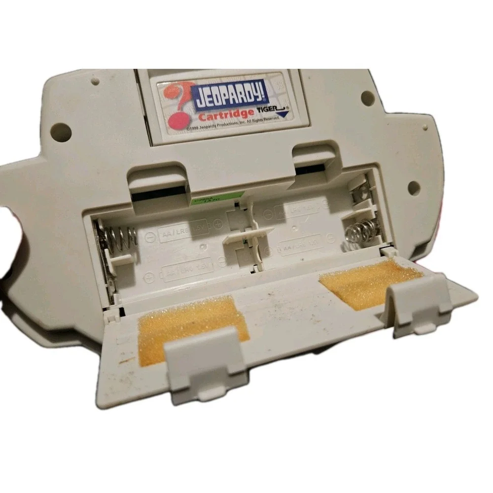 Jeopardy Handheld Game (Tiger Electronics Inc.) Deluxe Edition 1999-TESTED/WORKS